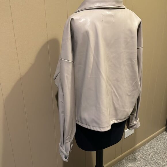 T Tahari light taupe faux leather chest pockets drawstring hem bomber jacket. - Picture 5 of 8